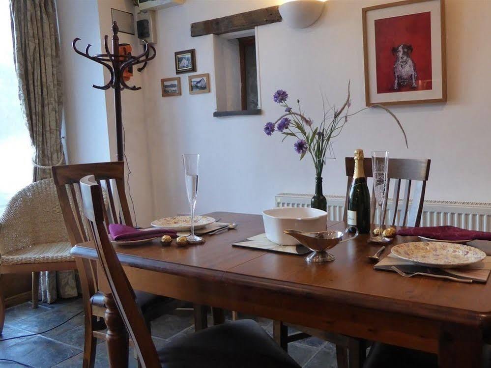 Dee Valley Cottages Ланголен Екстериор снимка