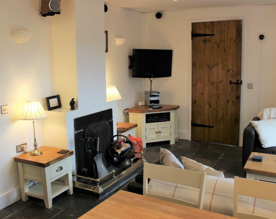 Dee Valley Cottages Ланголен Екстериор снимка
